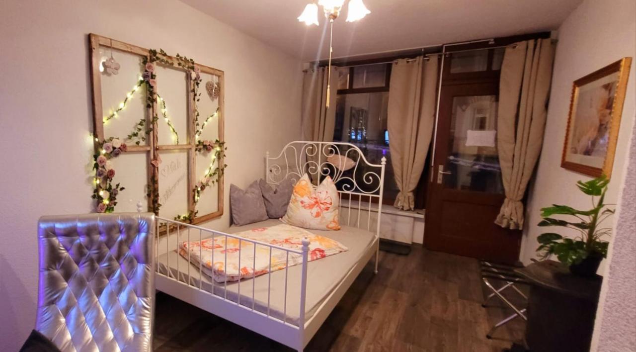Privatzimmer Siebenlehn Buitenkant foto